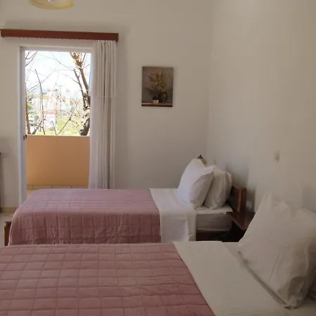 Athina بيت ضيافة