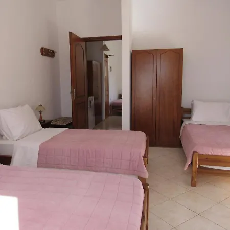 Athina بيت ضيافة ريثيمنو