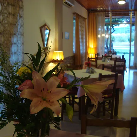 Athina 3* Rethymno (Crete)