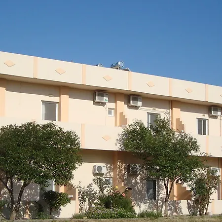 בית הארחה Athina 3*