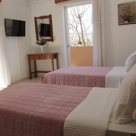 Athina 3* Rethymno (Crete)