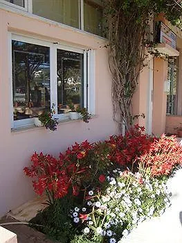 Athina Guest house 3*