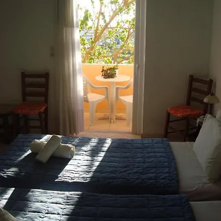 Athina 3* Rethymno (Crete)