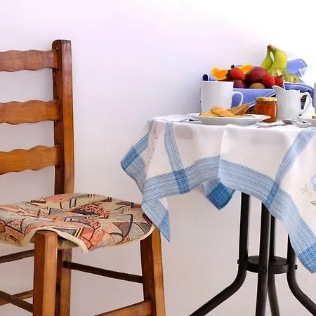 Athina بيت ضيافة ريثيمنو