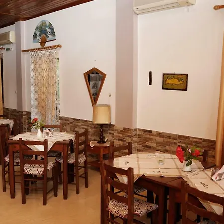 Athina بيت ضيافة ريثيمنو