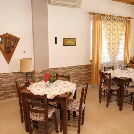 Guest house Athina Rethymno (Crete)