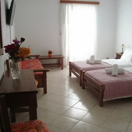Athina بيت ضيافة 2*
