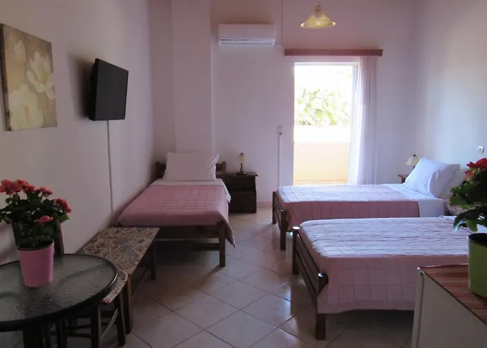 Athina בית הארחה 3*