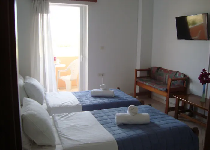 Athina בית הארחה העיירה רתימנו