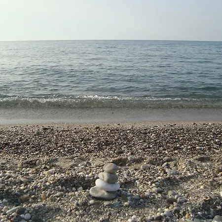 Πανσιόν Athina 2*