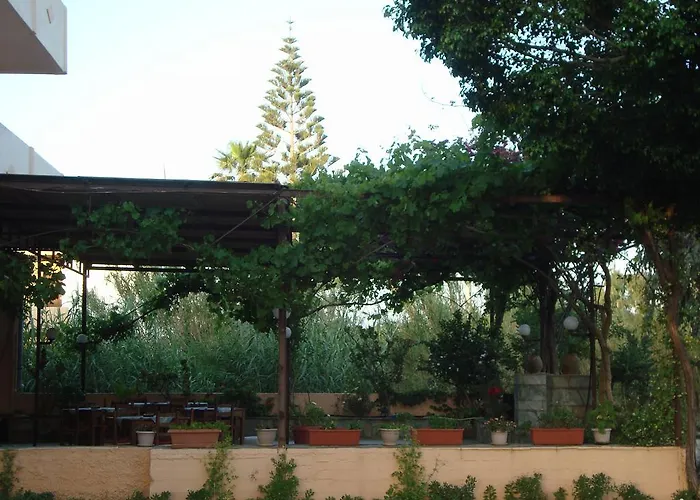 Гостьовий будинок Athina